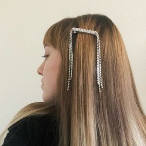 Waterfall rhinestone hair clip